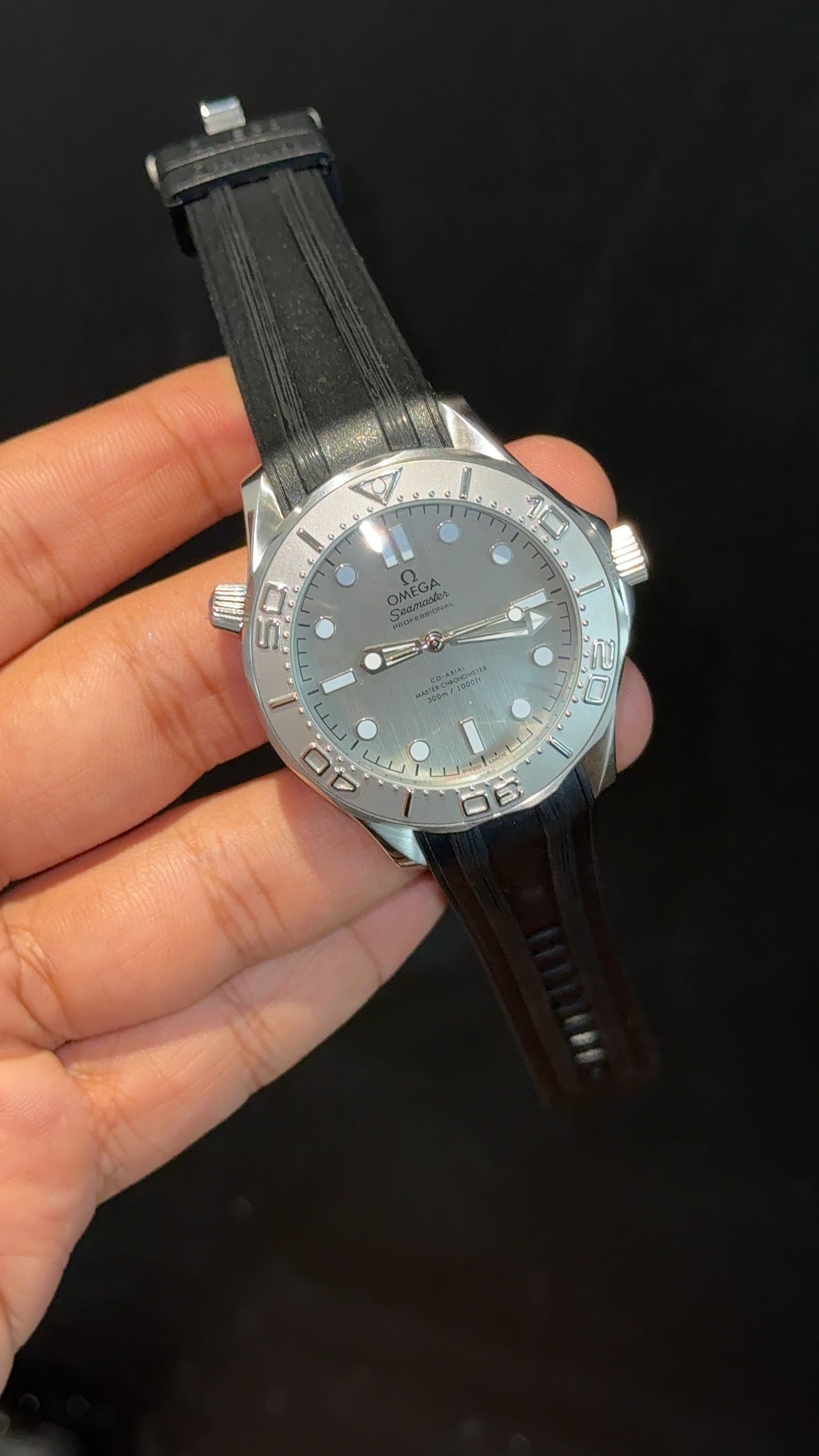 Omega Seamaster | Grey Bezel | Black Strap | Grey Dial - twentyfour