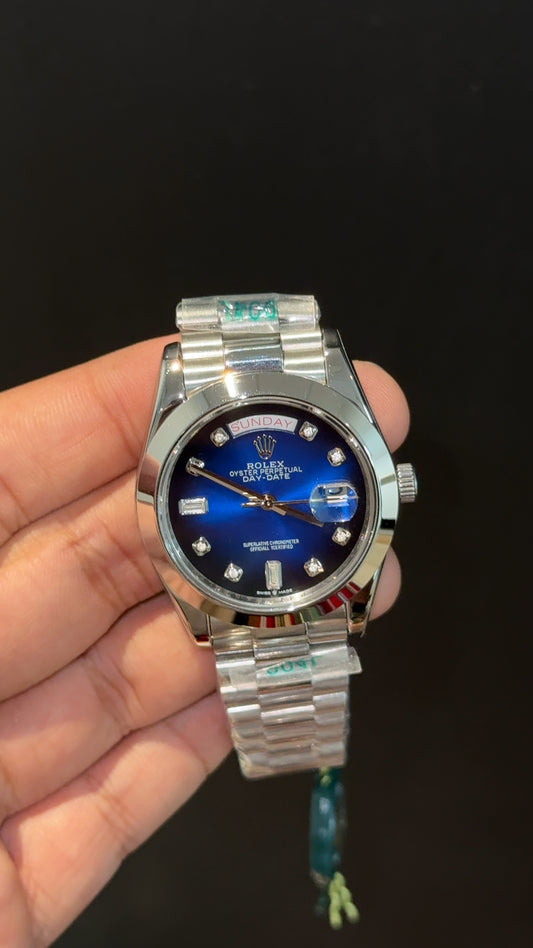 DayDate | Silver Chain | Plain Bezel | Diamond Digit | Gradient Blue Dial