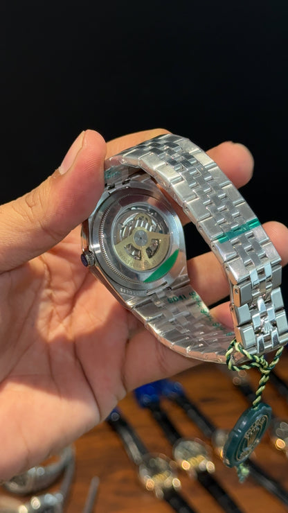 Land Dweller | Silver Chain | Diamond Bezel | White Textured Dial