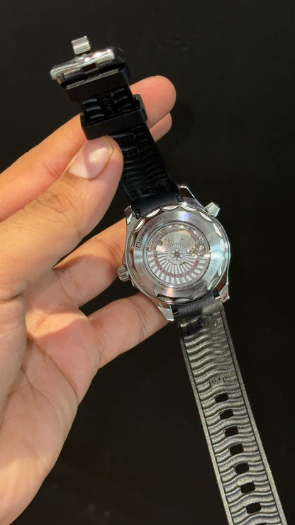 Omega Seamaster | Black Bezel | Black Strap | Black Lines Dial - twentyfour