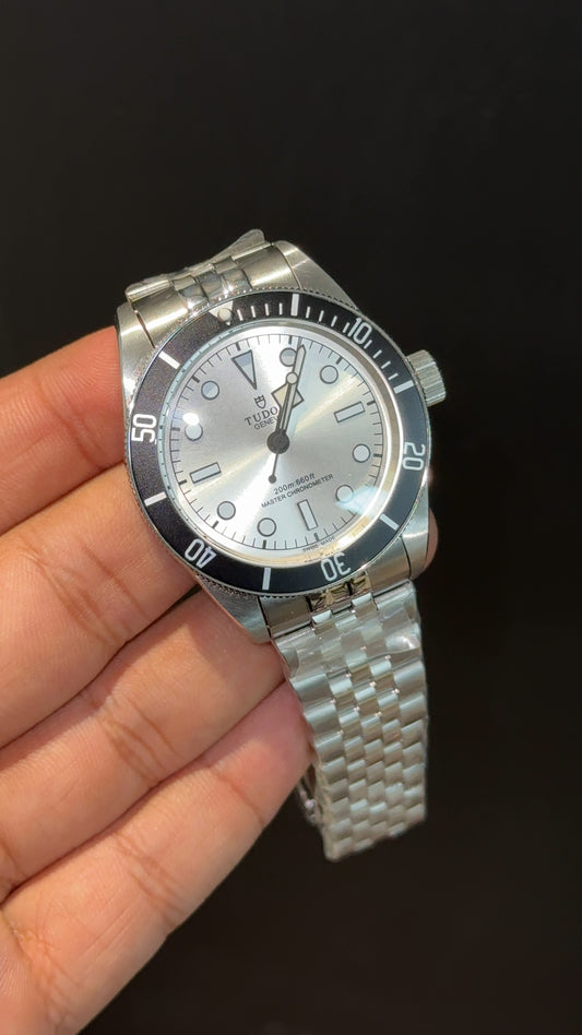 Tudor | Black Bay 68 | Silver Chain | Silver White Dial