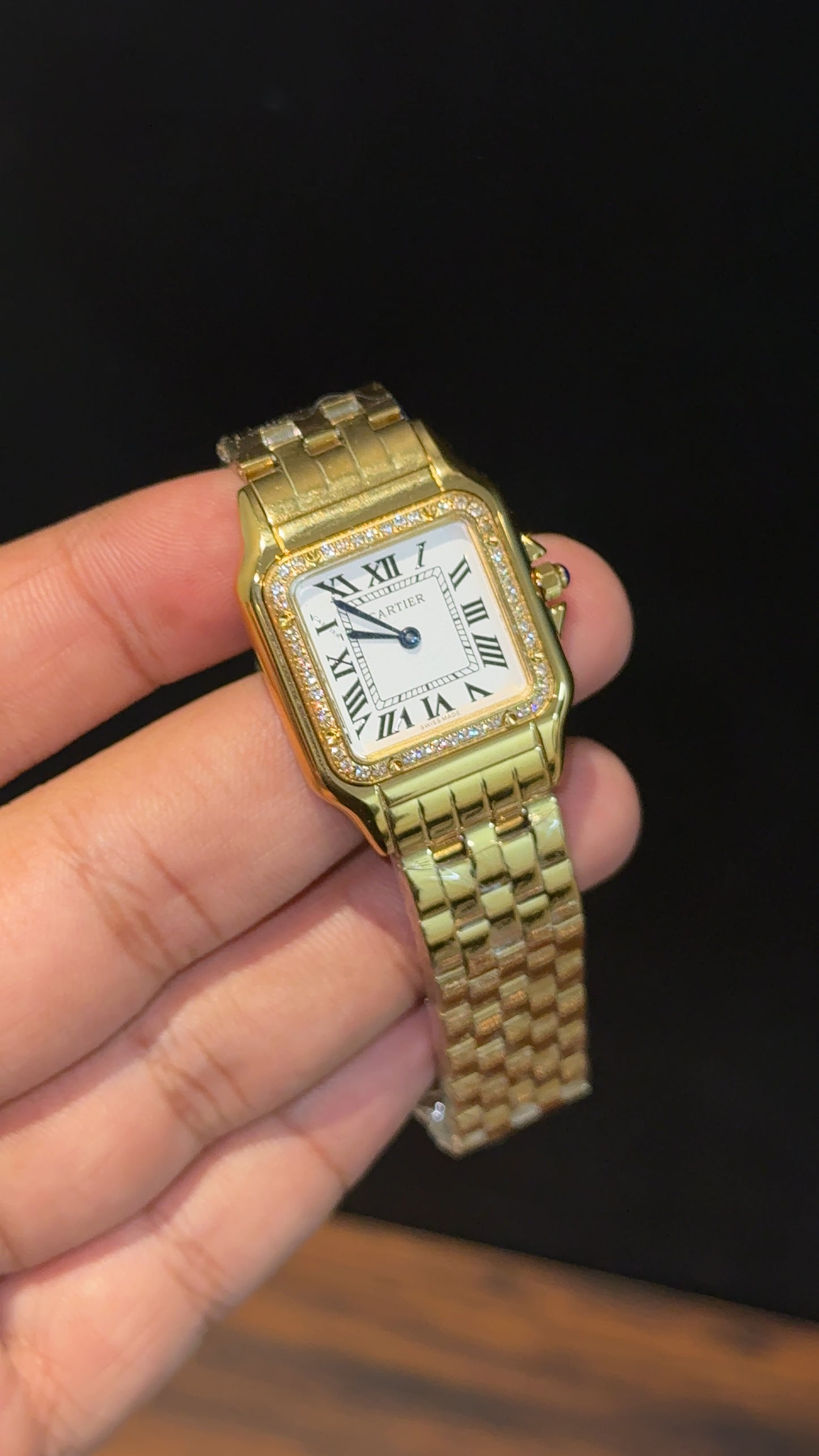 Cartier Panthere | 26mm | Woman | Diamond Case | Gold Chain | White Dial