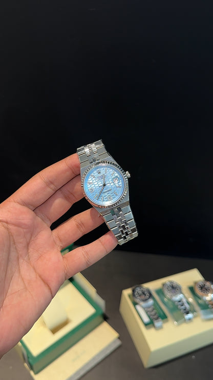 Premium Land Dweller | Silver Chain | Tiffany Dial