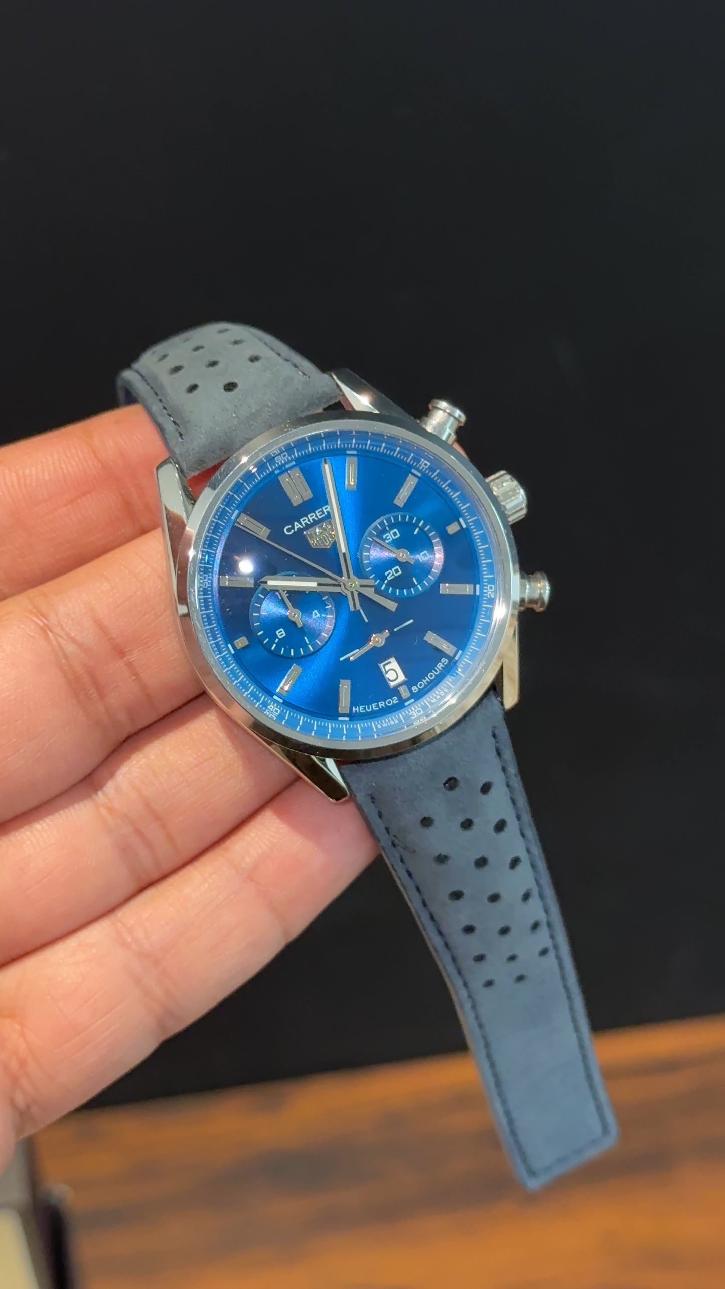 Tag Carrera | Navy Blue Strap | Blueish Chrono | Blueish Dial