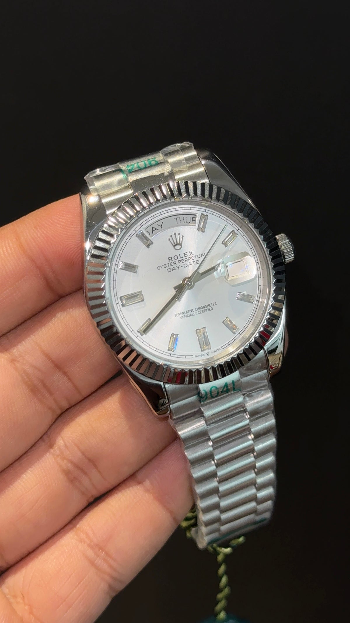 DayDate | Silver Chain | Pearl Digit | Silver Dial