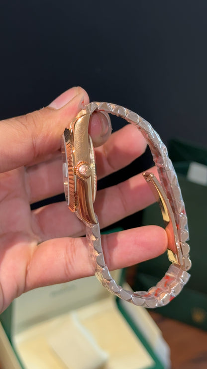 DayDate | 36mm | Rose Chain | Diamond Digit | Gradient Green Dial