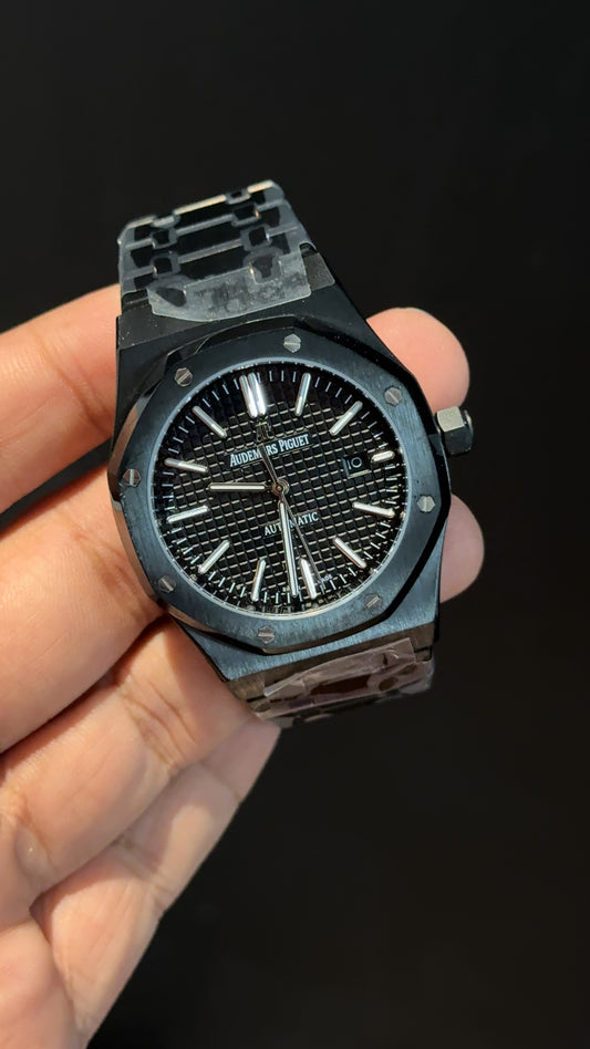 AP Auto | Black Chain | Black Box Dial