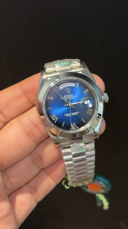 DayDate | Silver Chain | Plain Bezel | Gradient Blue Dial