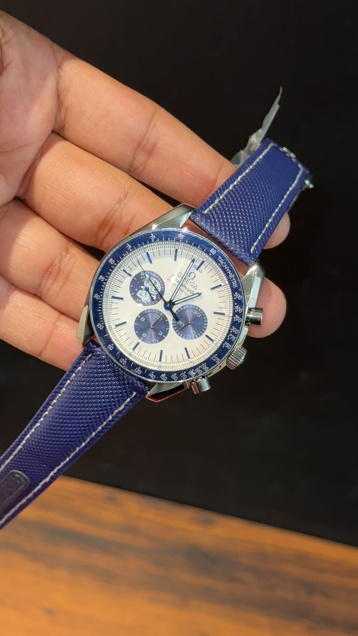 Omega Speedmaster | Snoopy | Blue Fabric Dial | Chrono | White Dial - twentyfour