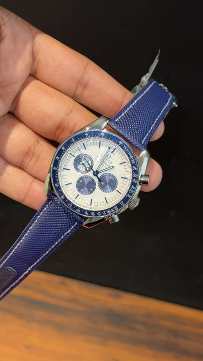 Omega Speedmaster | Snoopy | Blue Fabric Dial | Chrono | White Dial - twentyfour
