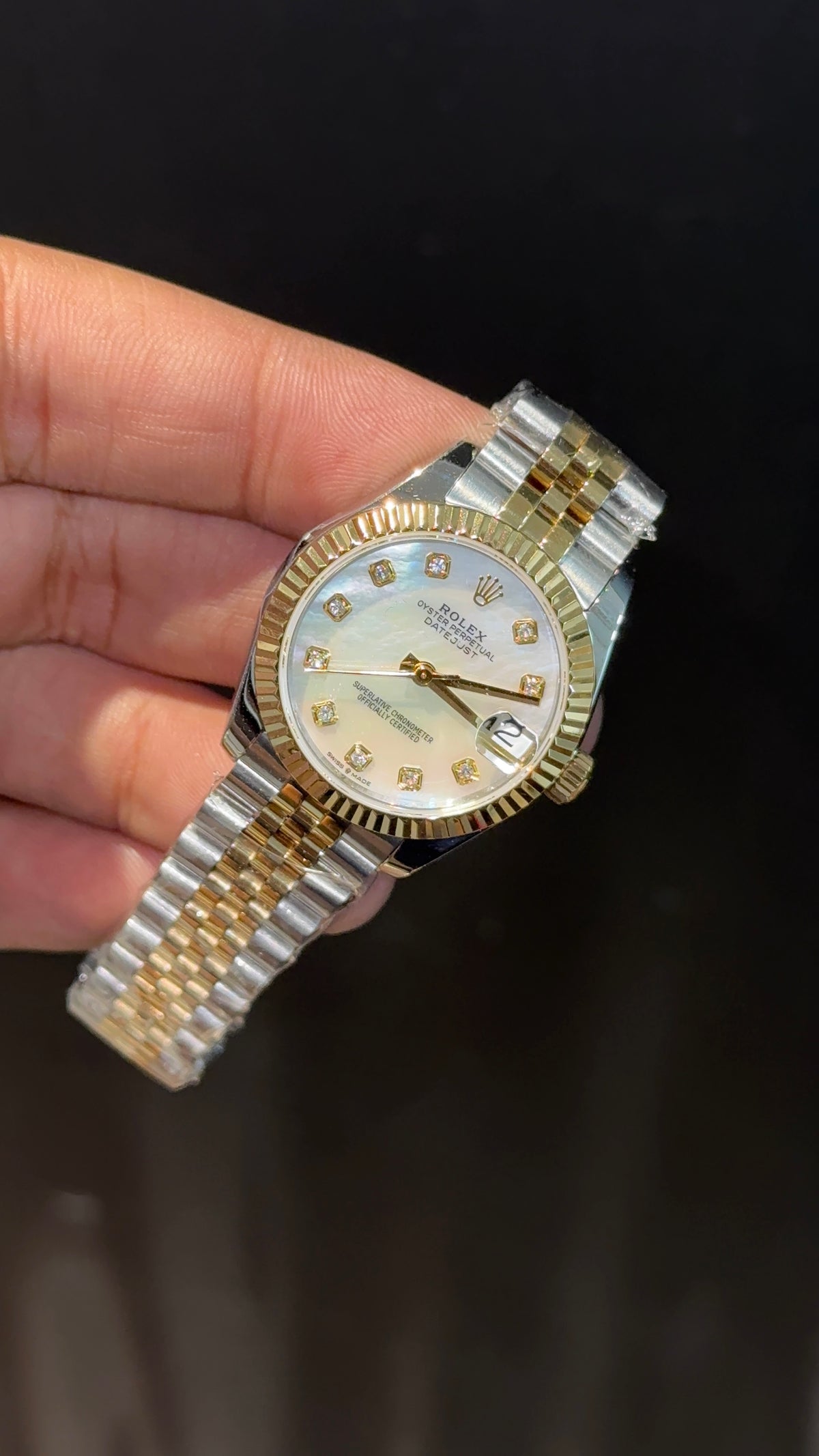 Premium DateJust | 30mm | Women | Gold Two Tone | White  Rainbow Dial