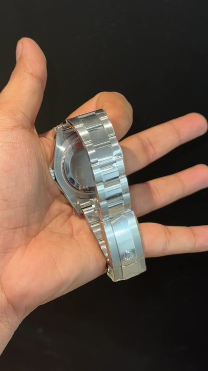 Executive SkyDweller | Silver Oyester Chain | Black Dial