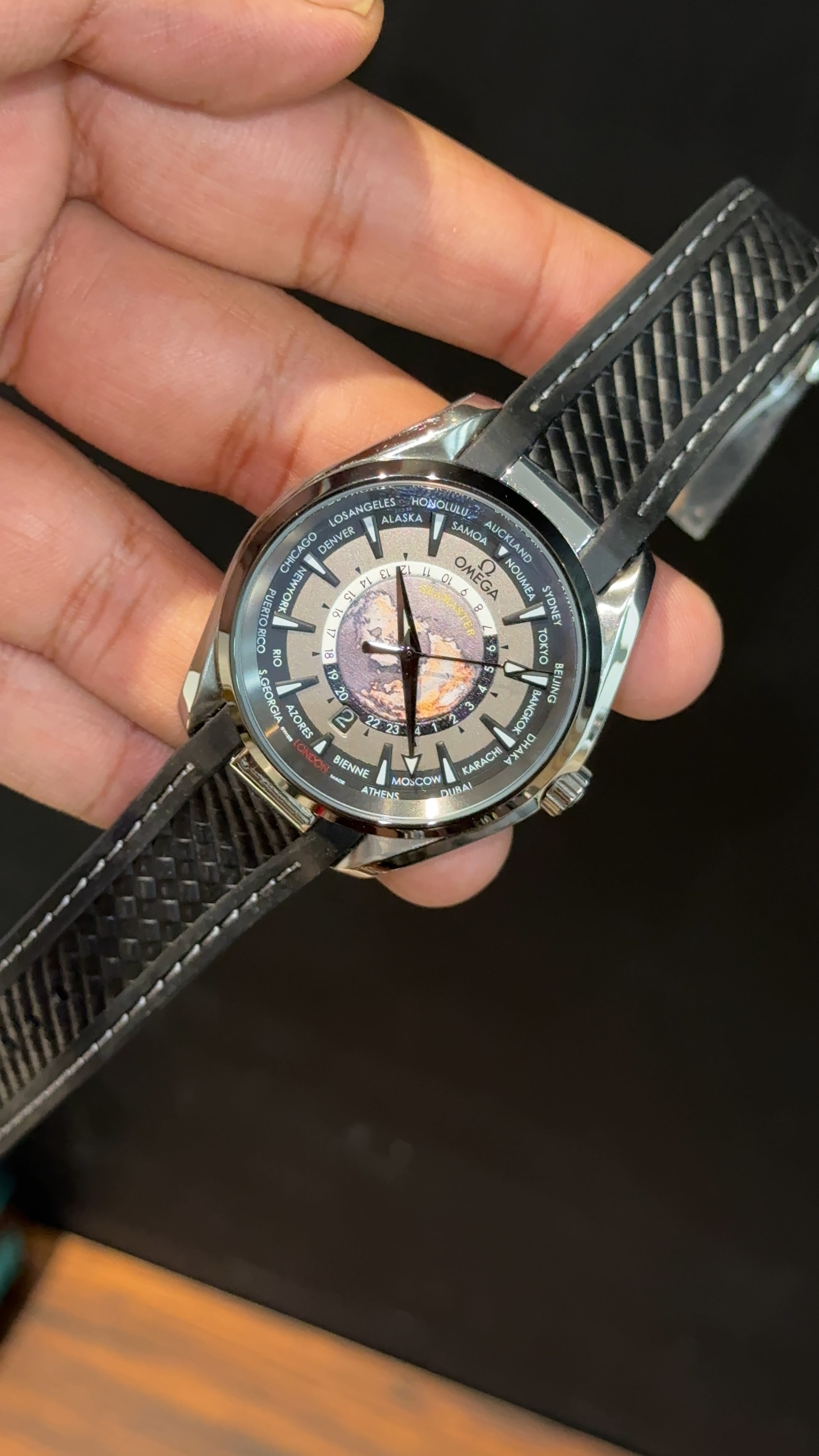 Omega Seamaster | Black Strap | World Edition | Grey Dial - twentyfour