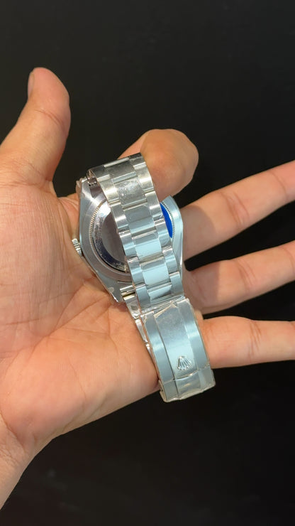 Executive SkyDweller | Silver Oyester Chain | Black Dial