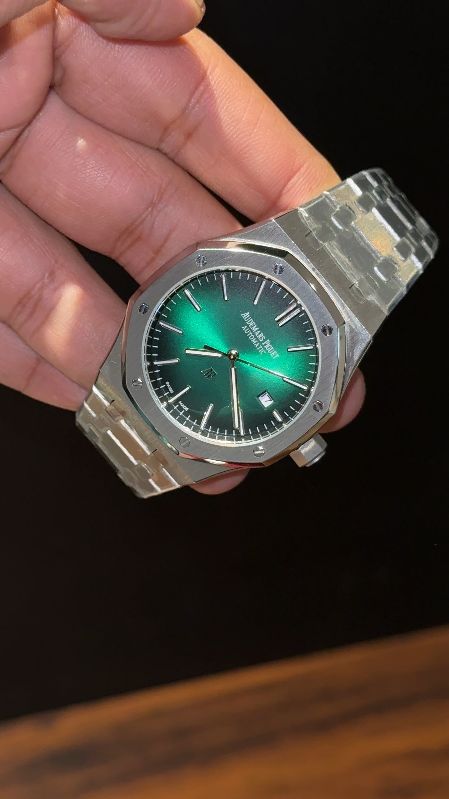 AP Auto | Silver Chain  | Gradient Green Dial
