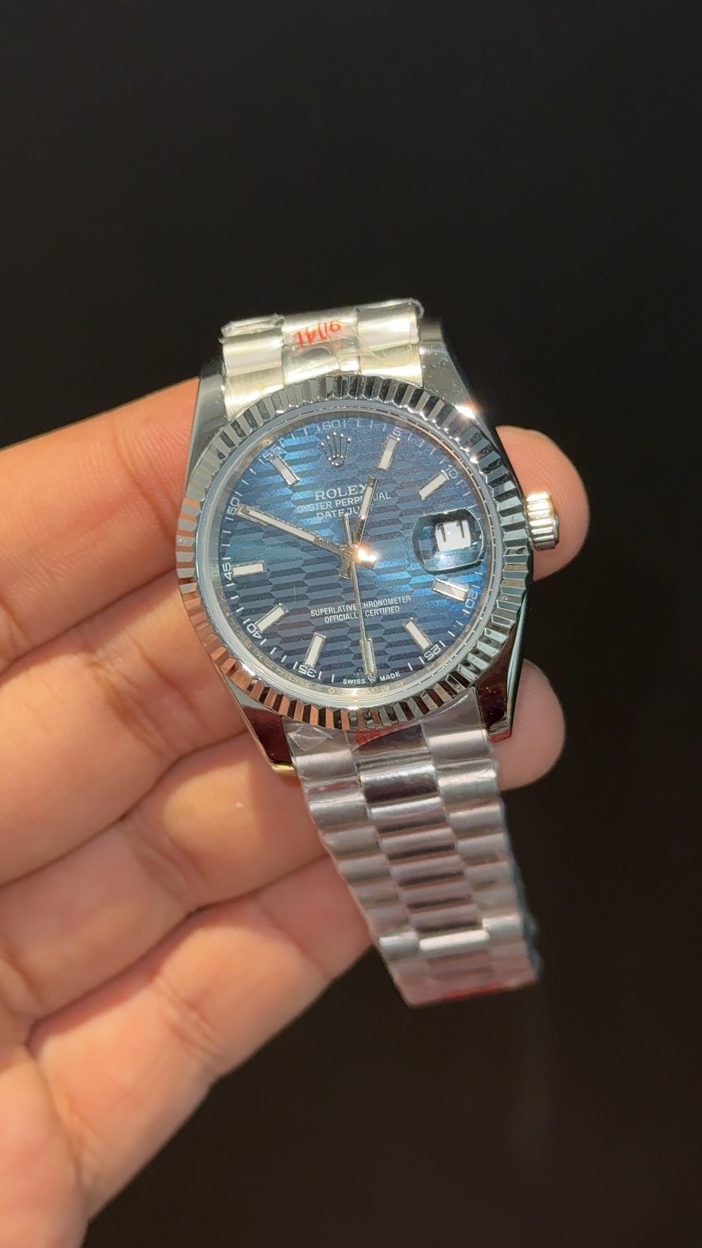 Datejusy | 36mm | Silver Chain | Navy Blue Textured Dial