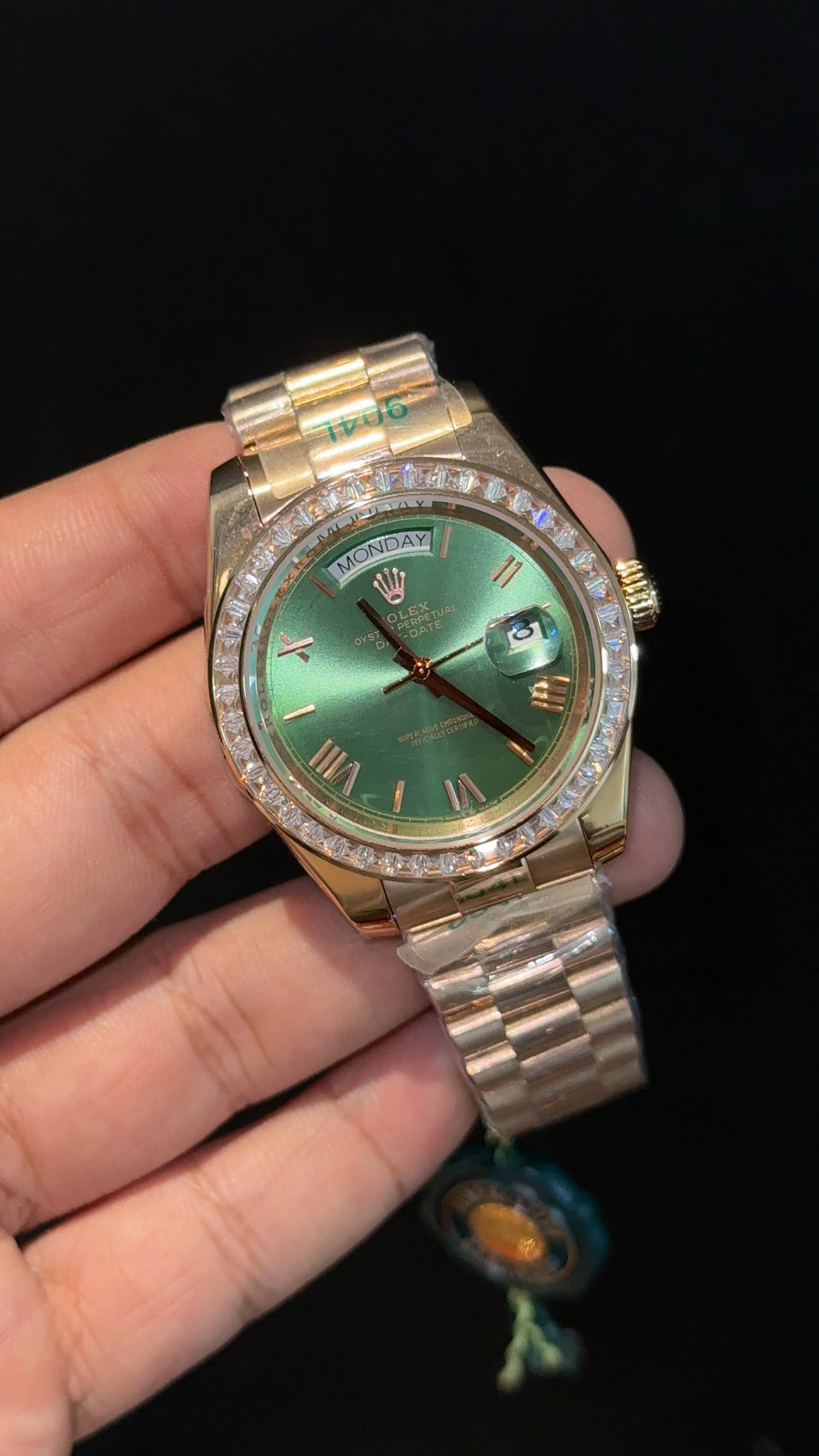 DayDate | Diamond Bezel | Rose Chain | Olive Green Dial