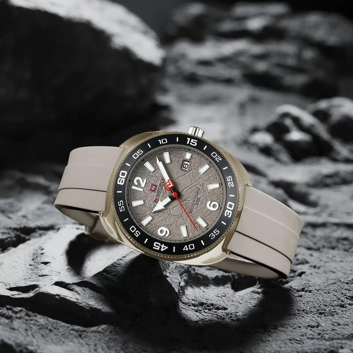Naviforce NF-7132 Textured Dial Sport Watch